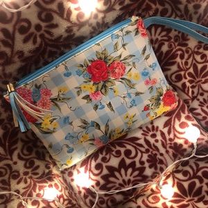 The pioneer woman small make up bag
